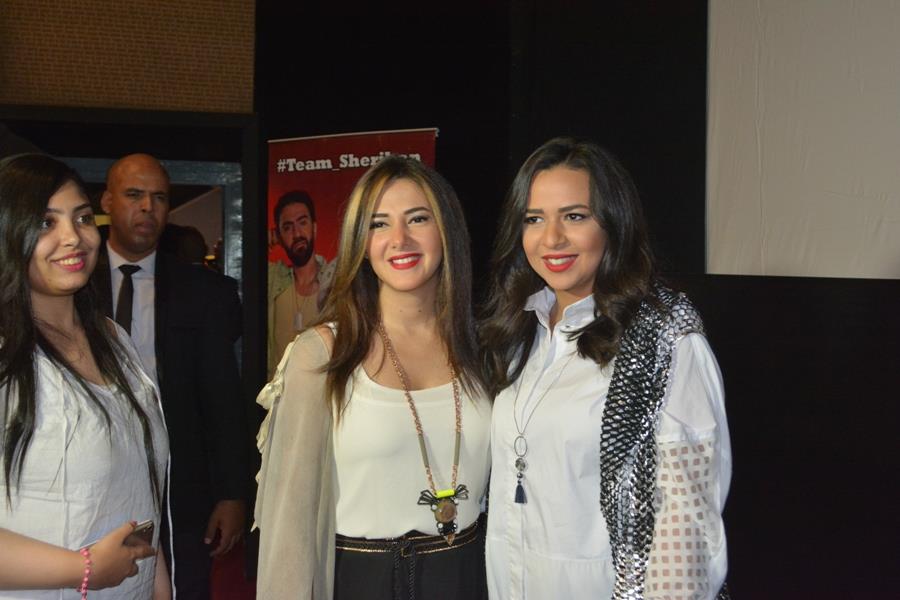 بالصور: دنيا سمير غانم وإيمي تحتفلان بـ«نيللي وشريهان»