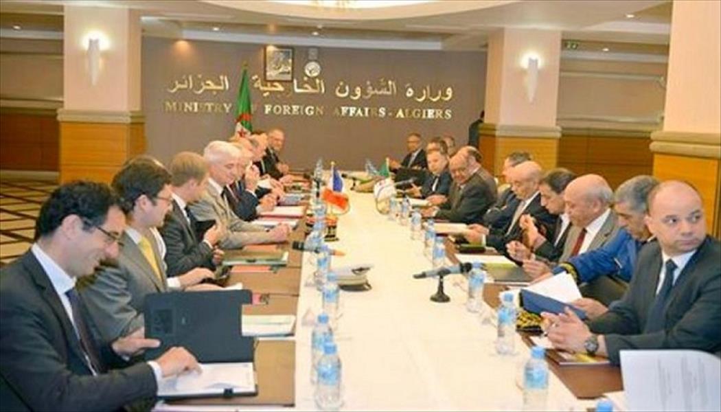 مشاورات جزائرية فرنسية حول الأمن في ليبيا