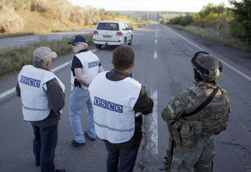 روسيا توافق على تسليح مراقبين أجانب في أوكرانيا «للدفاع عن النفس»