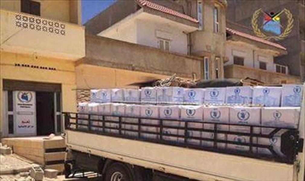 الليبية للإغاثة تباشر توزيع مساعدات على مستحقيها في الأبيار