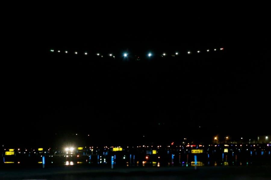 طائرة بلا وقود تنهي رحلتها عند تمثال الحرية
