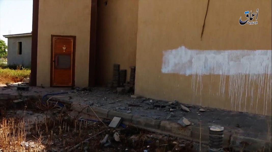 «داعش» ينشر صورًا لما وصفه بآثار القصف على سرت