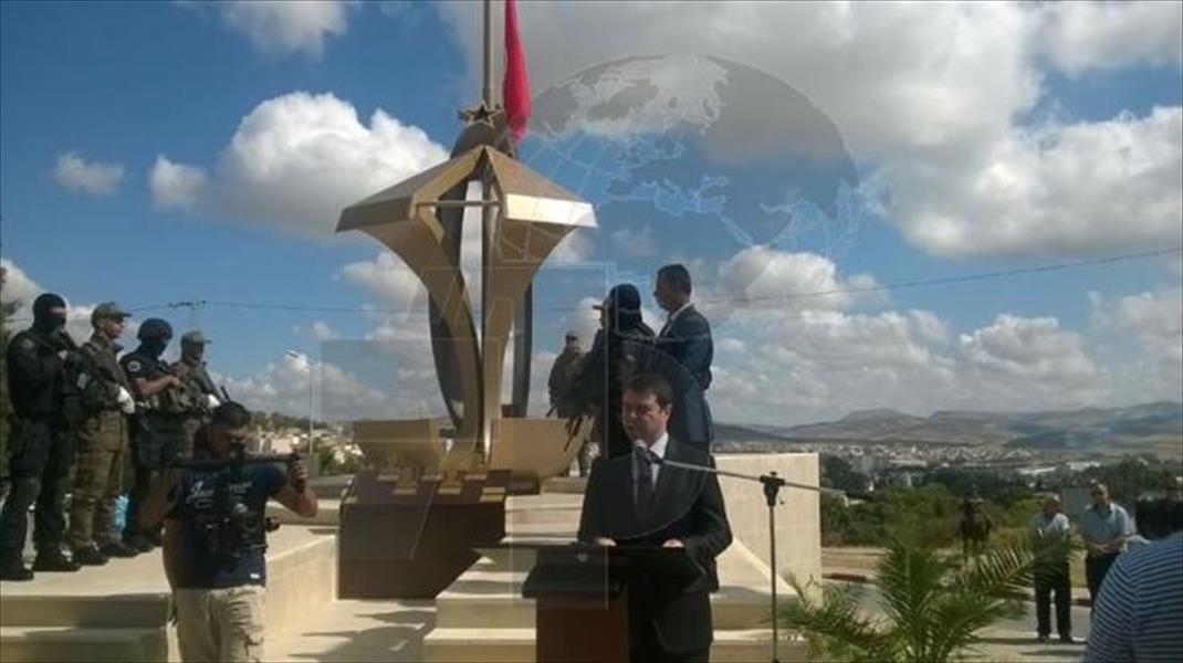 وزير الداخلية التونسي يدشن نصبًا تذكاريًا لشهداء باجة