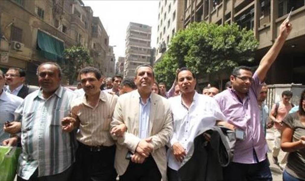 تأجيل محاكمة نقيب الصحفيين المصريين في اتهامه بإيواء هاربين إلى 2 يوليو