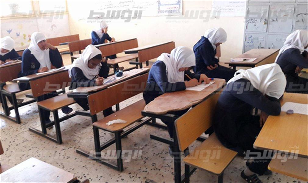 بالصور: تواصل امتحانات الشهادة الإعدادية في مدينة سبها