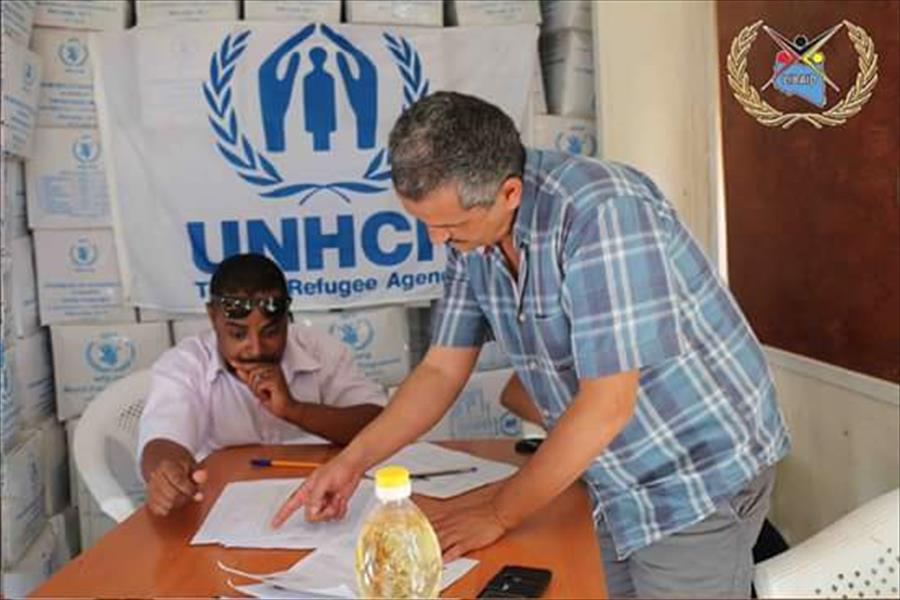 «هيئة الإغاثة» توزع مساعدات على نازحين ليبيين ولاجئين أجانب في بنغازي