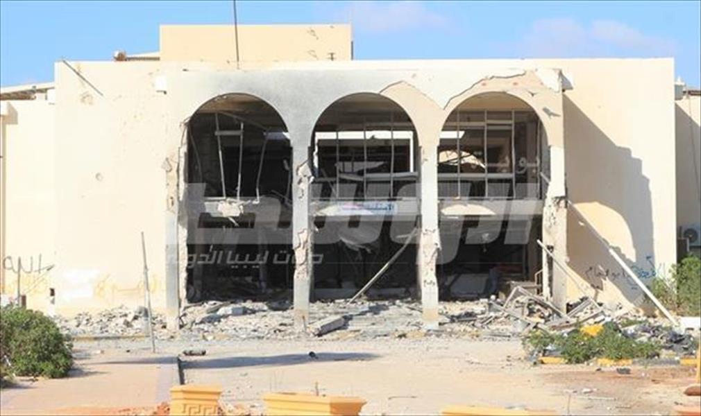 بالصور: «بوابة الوسط» تتجول بمنطقة عمارات قاريونس والقرية السياحية في بنغازي بعد تحريرها