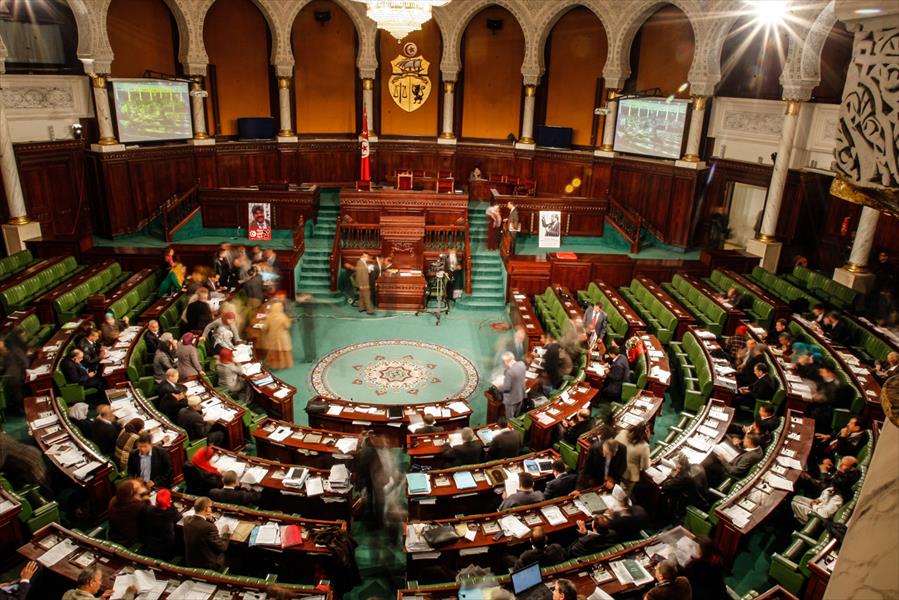 البرلمان التونسي يلمح بعقد دورة استثنائية لمنح الثقة لحكومة الوحدة