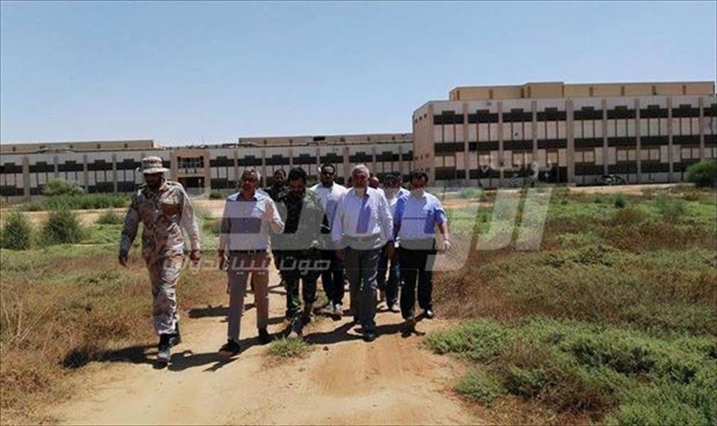 البرعصي يتفقد جامعة بنغازي ويجتمع مع آمر كتيبة شهداء الزاوية