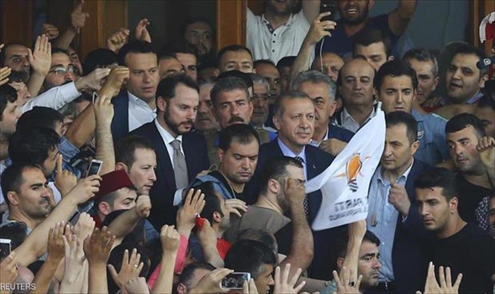 مذكرات اعتقال بحق 300 من الحرس الرئاسي التركي