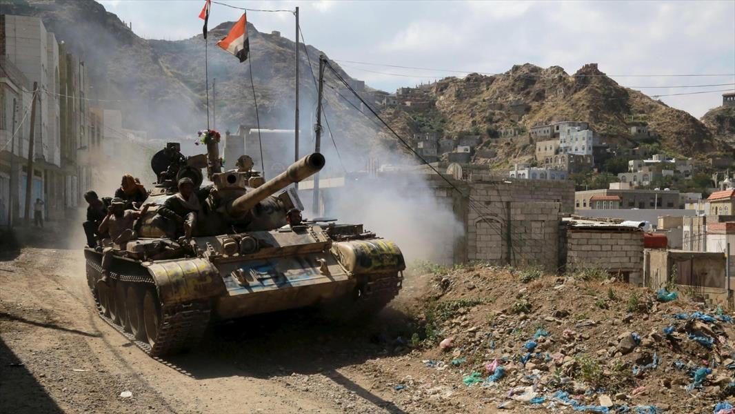 11 قتيلاً في تفجيرين انتحاريين استهدفا الجيش جنوب اليمن