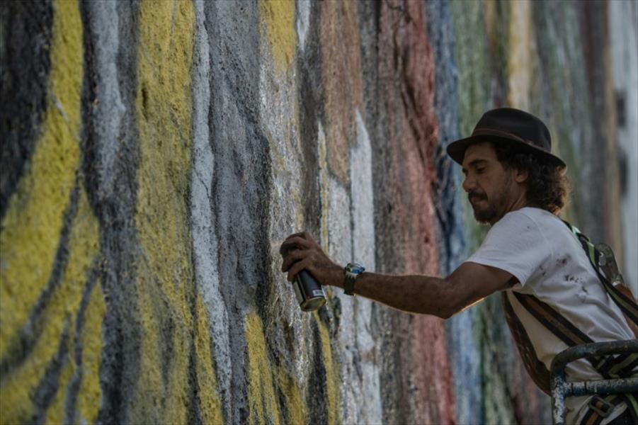 كوبرا يعد أكبر رسم جداري في العالم