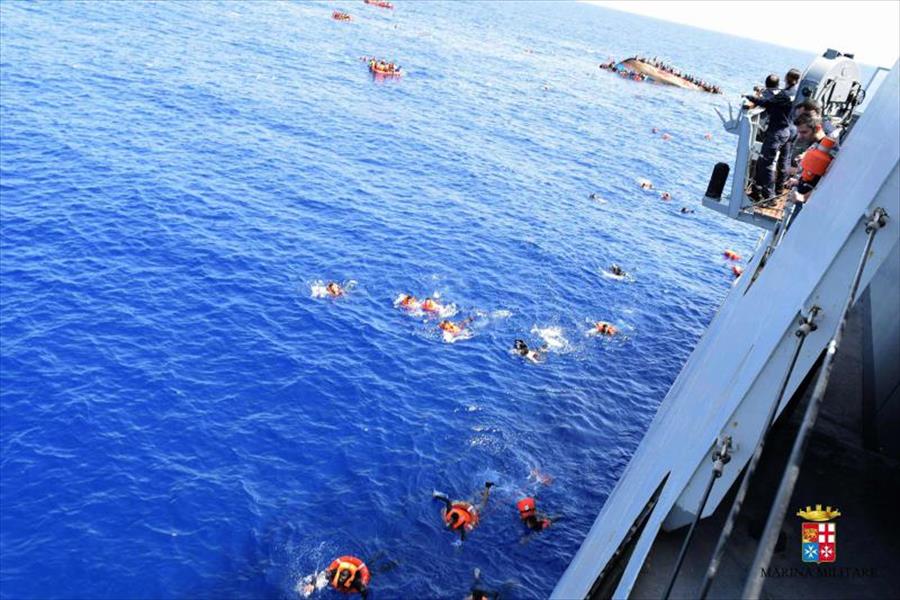 إنقاذ 1800 مهاجر قبالة السواحل الليبية كانوا على متن 16 زورقًا