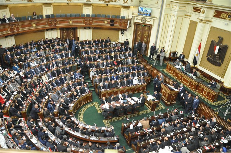 البرلمان المصري يوافق على قانون النقابات العمالية بأغلبية 399 عضوًا