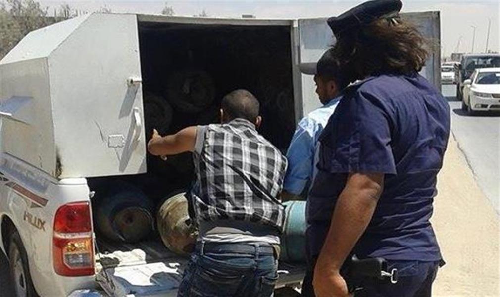 قسم النجدة يضبط أسطوانات غاز تباع بشكل غير قانوني في بنغازي