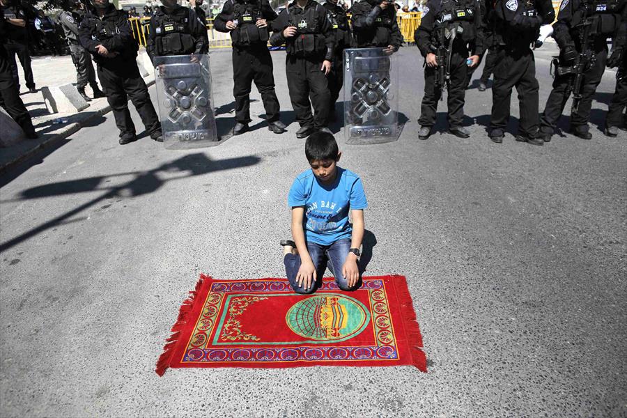 «الأوقاف» تمنع الفلسطينيين من دخول الأقصى إلى حين تقييم الوضع