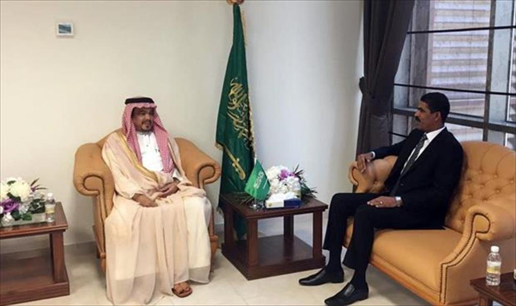 وزير الحج السعودي يلتقي رئيس لجنة رعاية موسم الحج