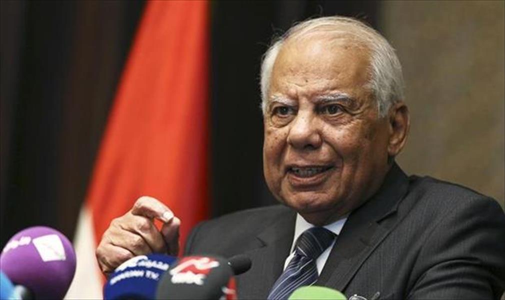 رئيس وزراء مصر الأسبق: قرض النقد جيد «لكن غير كاف»