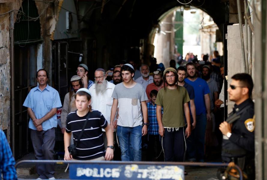 مئات من اليهود يتدفقون على المسجد الأقصى