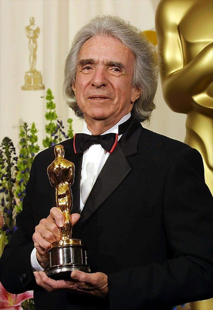 وفاة مخرج فيلم «لوف ستوري» عن 92 عامًا