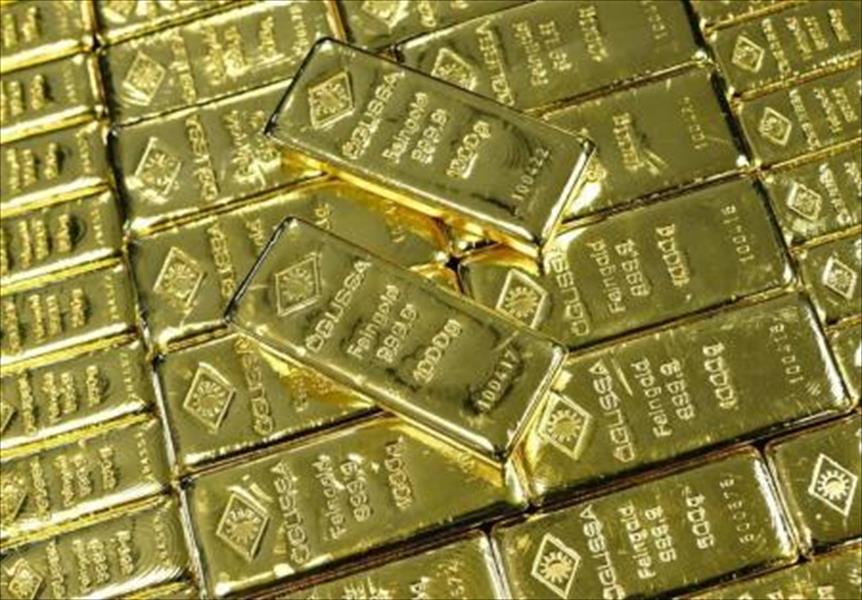 أسعار الذهب تنزل إلى أقل مستوى في أسبوعين
