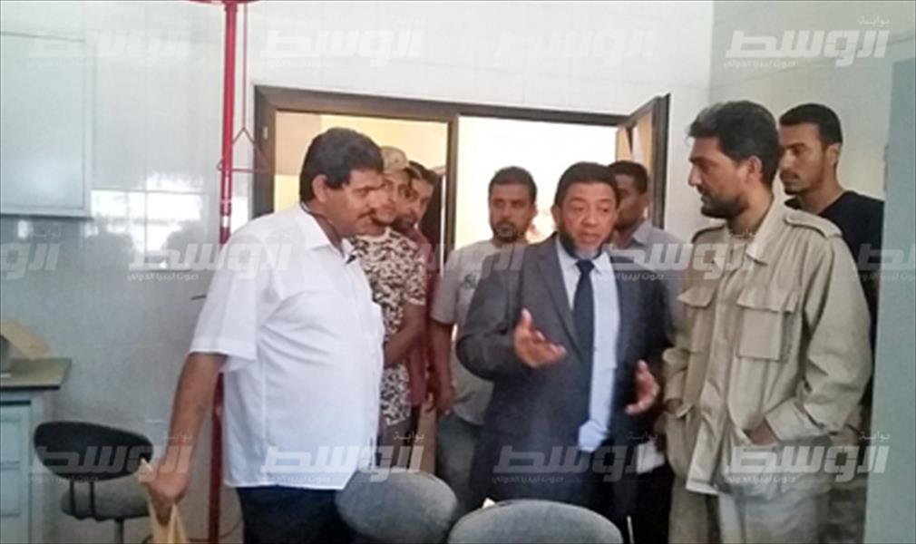 الحجازي يتعهد بتفعيل مكتب الطب الشرعي بالهواري في بنغازي