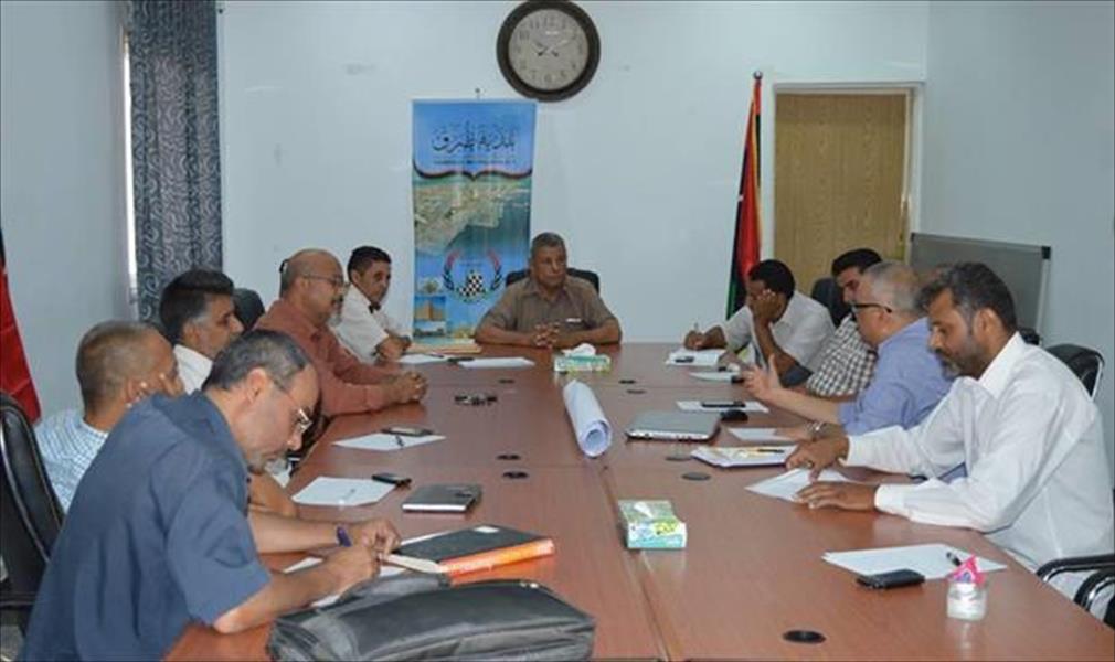 مازق يطالب بحصر التعديات على المخطط العام لبلدية طبرق