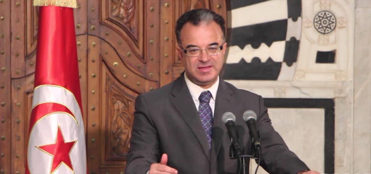 تعيين وزير مالية سابق مستشارًا سياسيًّا للرئيس التونسي