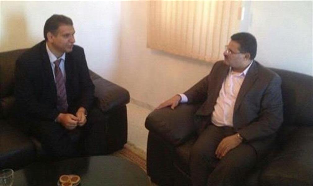 بلقاسم قزيط يلتقي وزير الخارجية التونسي الأسبق