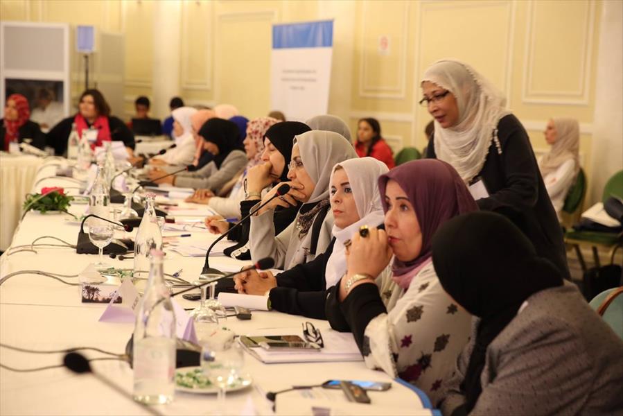 اجتماع نسوي لمناقشة ضمان مشاركة المرأة بصنع القرارات في ليبيا