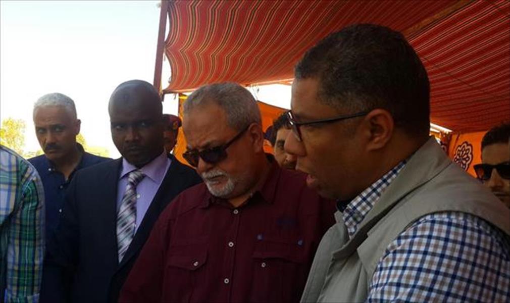 العريبي يوافق على إنشاء وحدات سكنية للنازحين في بنغازي