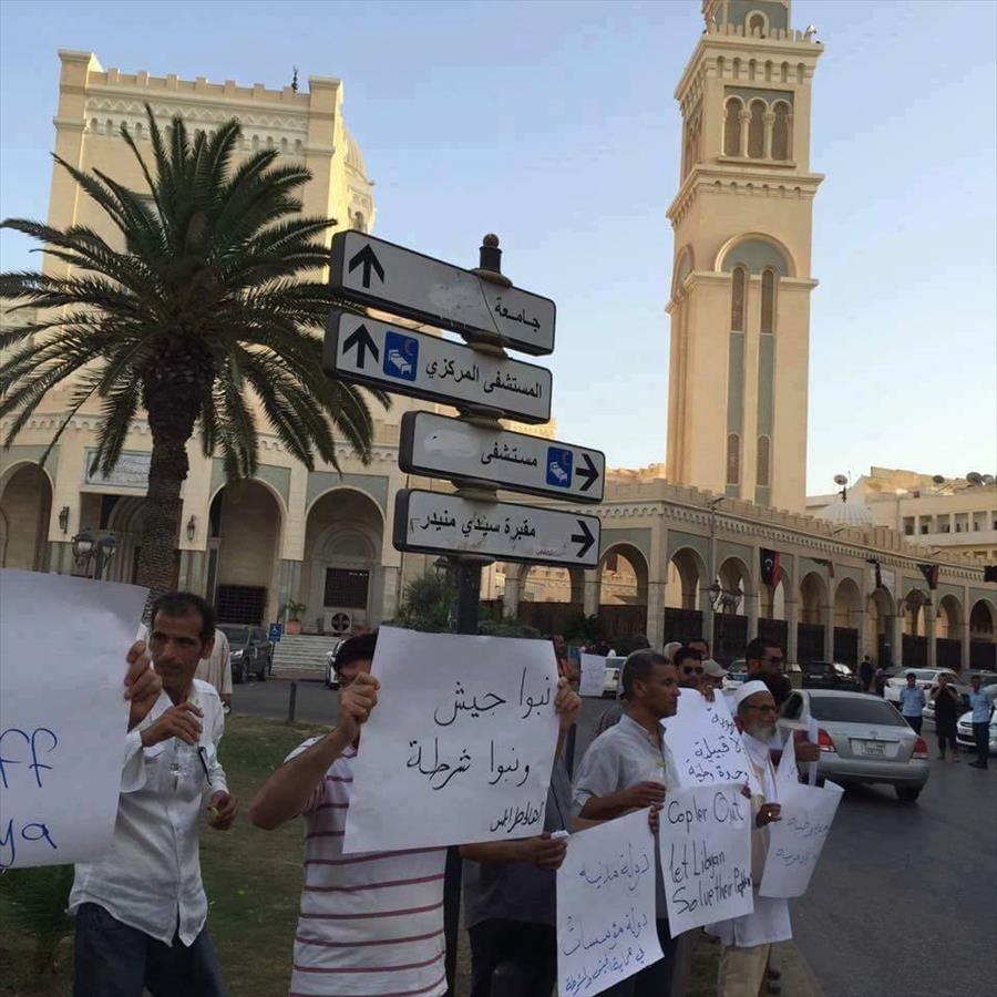 بالصور: تظاهرات مؤيدة للجيش في طرابلس والرجبان وودان