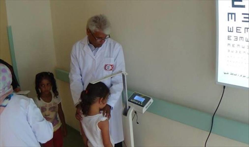تواصل برنامج الكشف الطبي وتطعيم التلاميذ الجدد في بنغازي