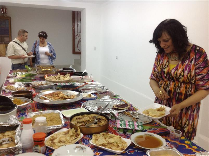 الطبق الليبي «كسكسي بالبصلة» يتألق في العاصمة المصرية