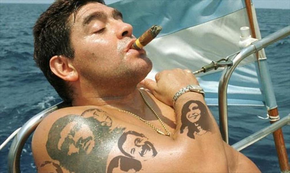 مارادونا: أريد أن أروي مشوار حياتي السري