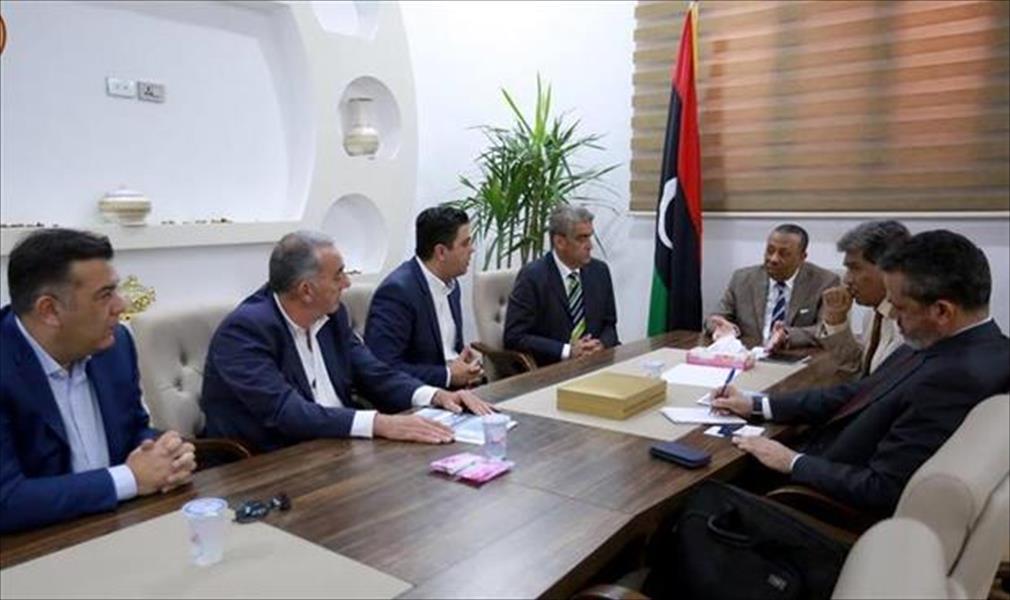 الحكومة الموقتة تتفق مع مستشفيات يونانية على استقبال الجرحى الليبيين