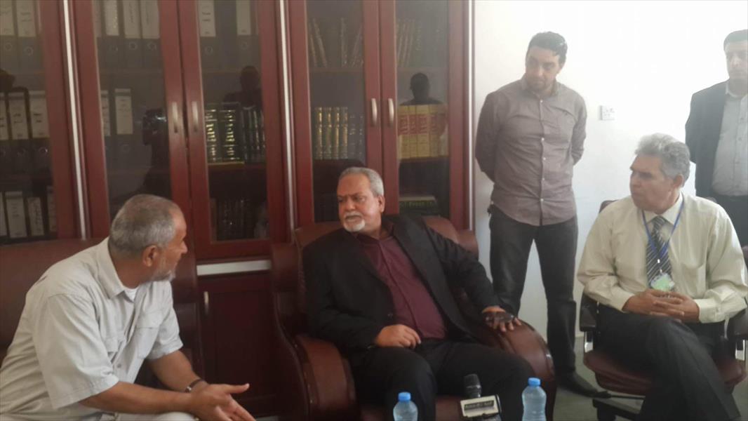عميد بلدية بنغازي يزور محكمة الجنوب