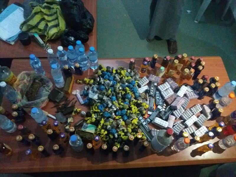 بالصور: ضبط ثلاث نيجريات بحوزتهن خمور ومخدارت وترامادول في مرزق