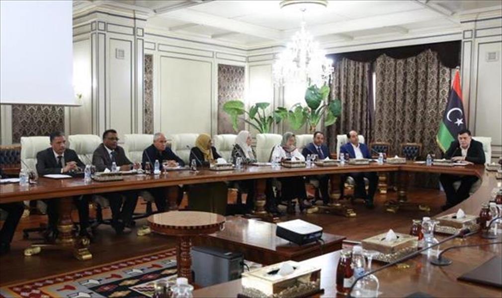 «الرئاسي» ووزراء حكومة الوفاق يبحثون الأوضاع الأمنية والقضايا الخدمية