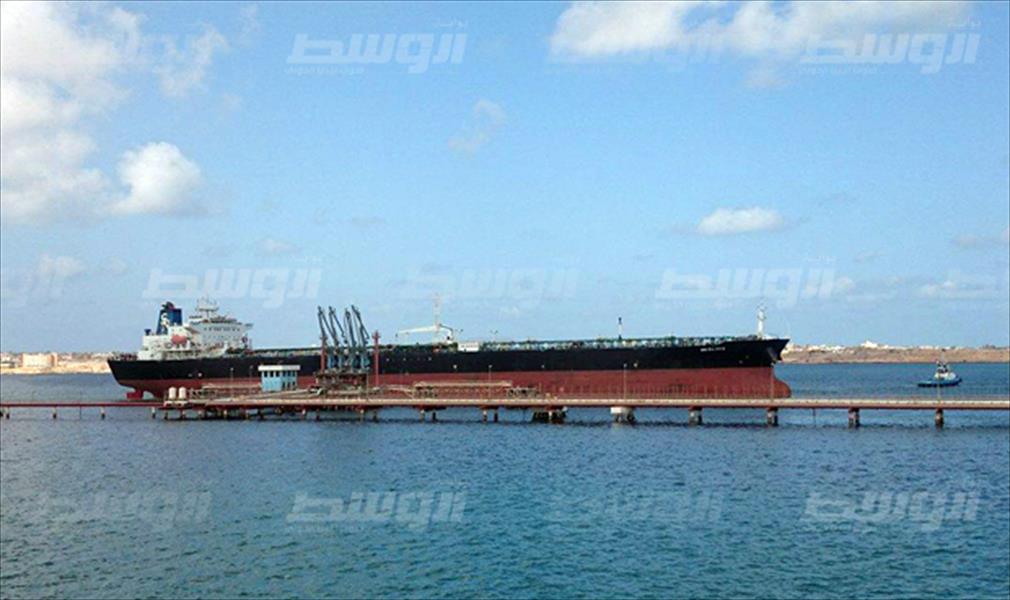 سحنون: ميناء الحريقة ملزم بتصدير 7 ملايين برميل من النفط الخام خلال أكتوبر