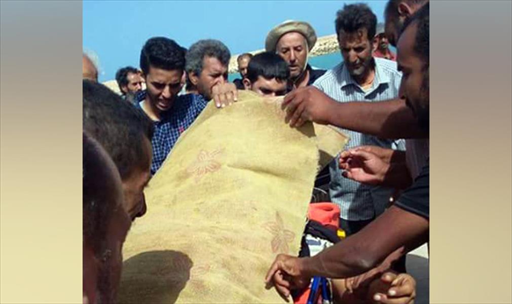 مقتل صياد وإصابة آخر جراء قصف جوي قبالة ميناء درنة البحري