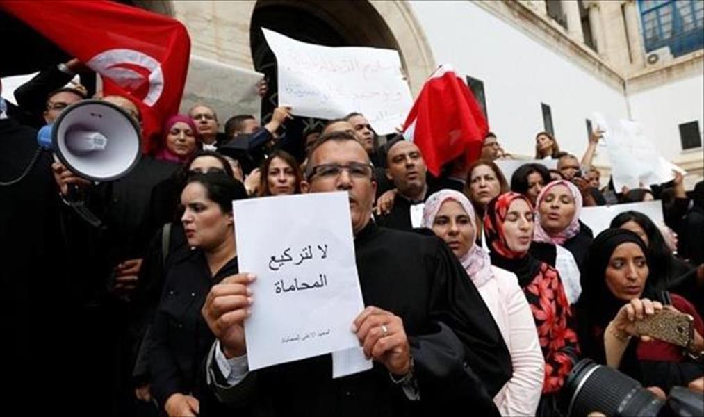 إضراب آلاف المحامين التونسيين ضد فرض ضرائب جديدة