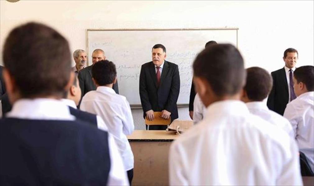 بالصور.. بدء العام الدراسي والسراج يتفقد مدارس طرابلس