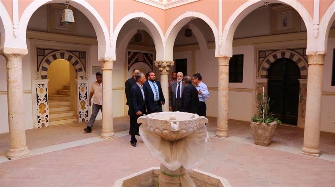 سيالة يتفقد الردهة الدبلوماسية بالسرايا الحمراء في طرابلس