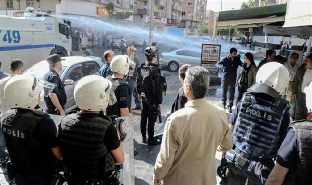 اشتباكات عنيفة بين الشرطة التركية ومتظاهرين في دياربكر