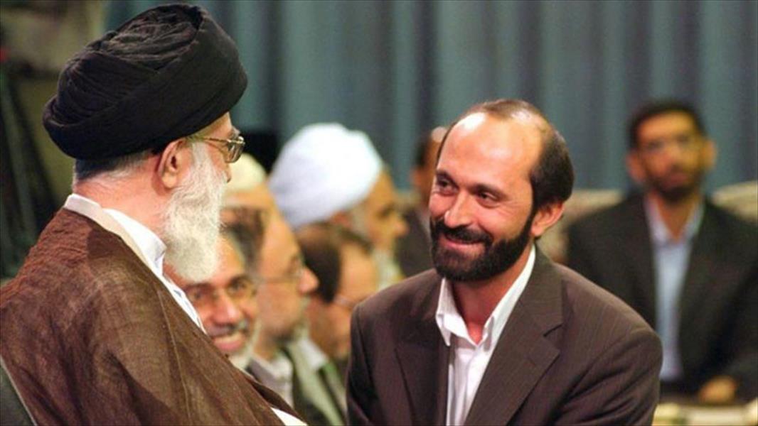 غارديان: فضيحة أخلاقية تلاحق رجل دين مقربًا من خامنئي بإيران
