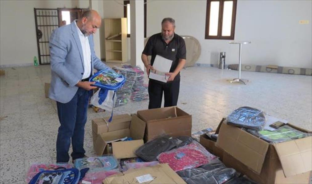 «بلدي طرابلس» يوزع 3000 ألاف حقيبة مدرسية مجانًا