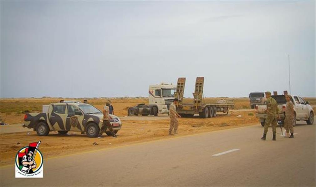 بالصور.. «البنيان» تنظف الطريق الساحلي لمنع استغلاله في «مفخخات داعش»