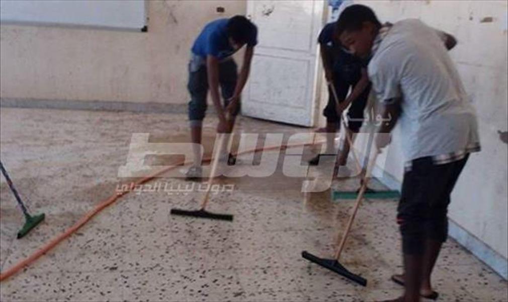 حملة نظافة لمدارس مرزق