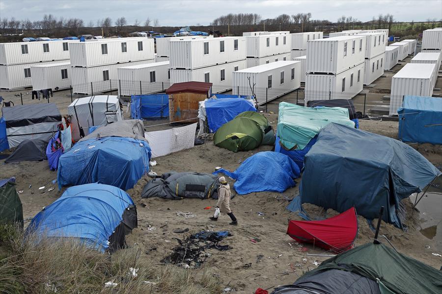 فرنسا تنقل 1500 مهاجر قاصر من كاليه غدًا الأربعاء
